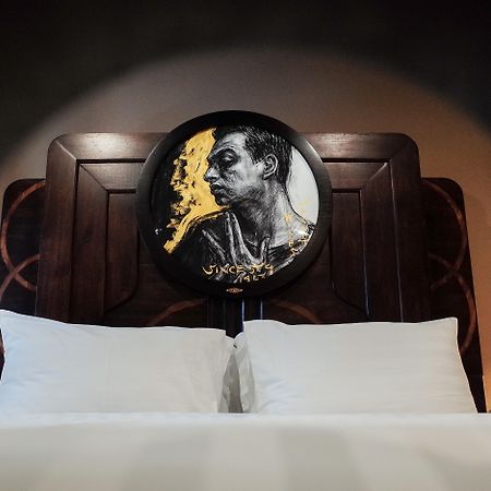 Art Mai Gallery Nimman Hotel Chiang Mai Exterior foto A bed at the hotel